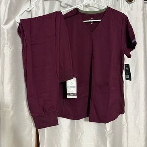 Medium Wine Scrubs Like New